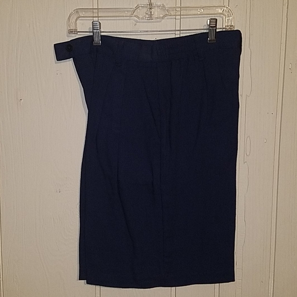 Dress jacket and short set - Picture 2 of 3